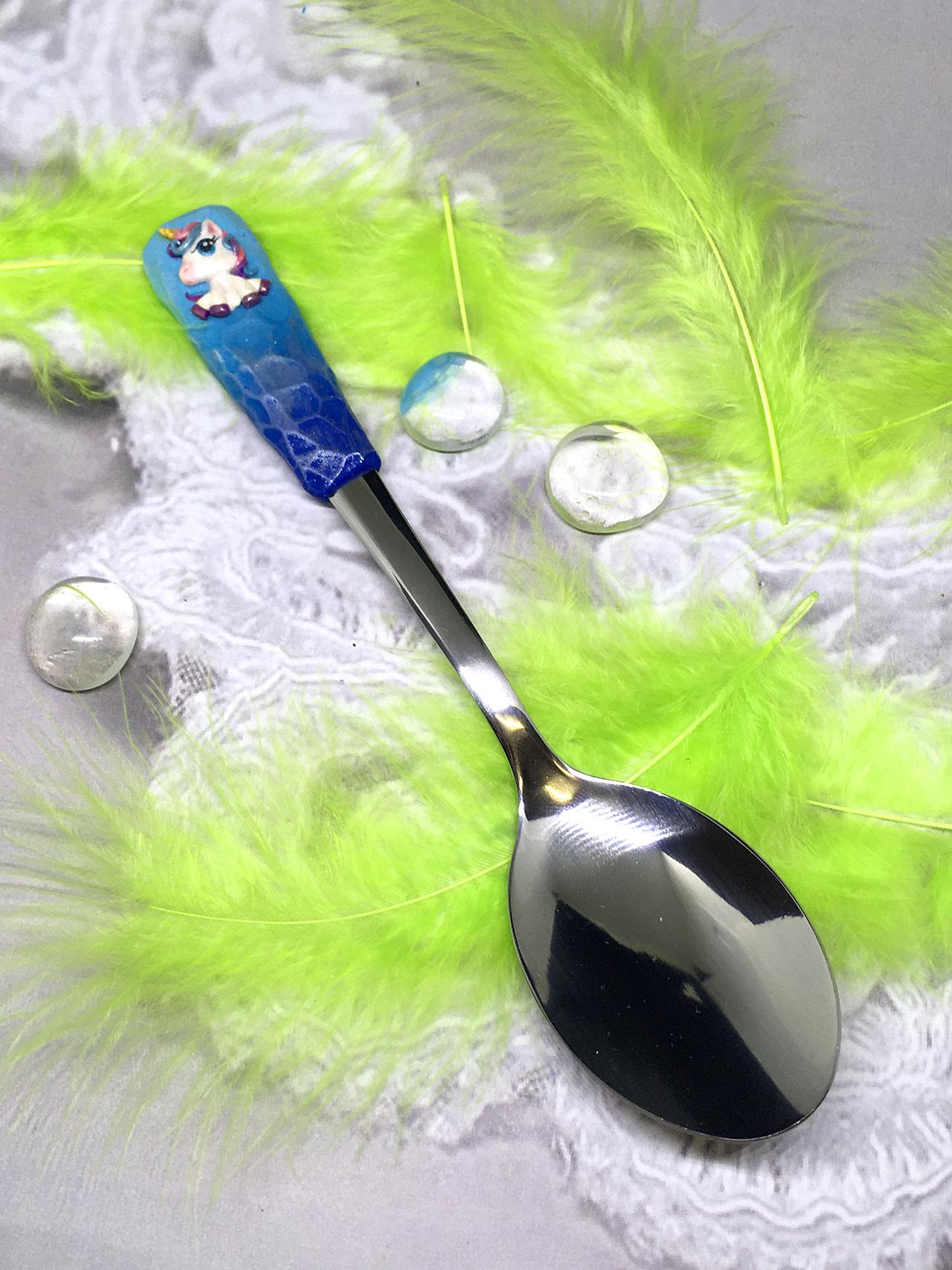 Zdobená polévková lžíce s jednorožcem