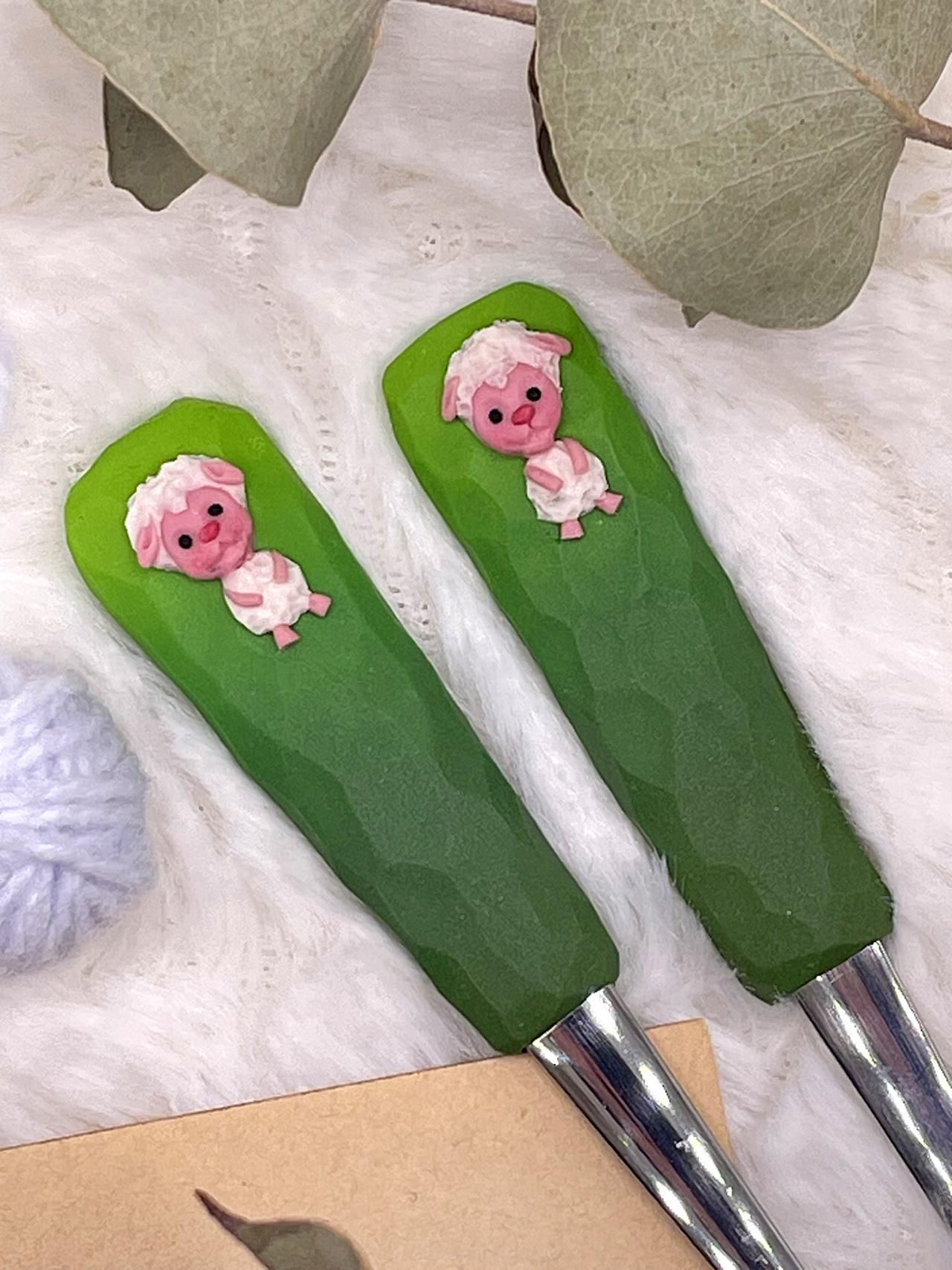 Zdobená lžička s ovečkou