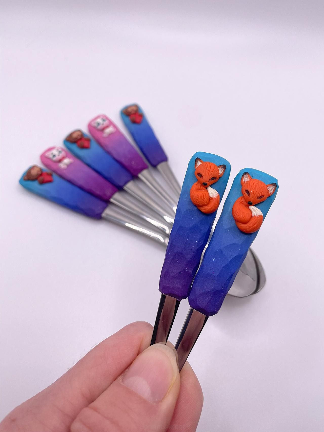 Zdobená lžička s liškou