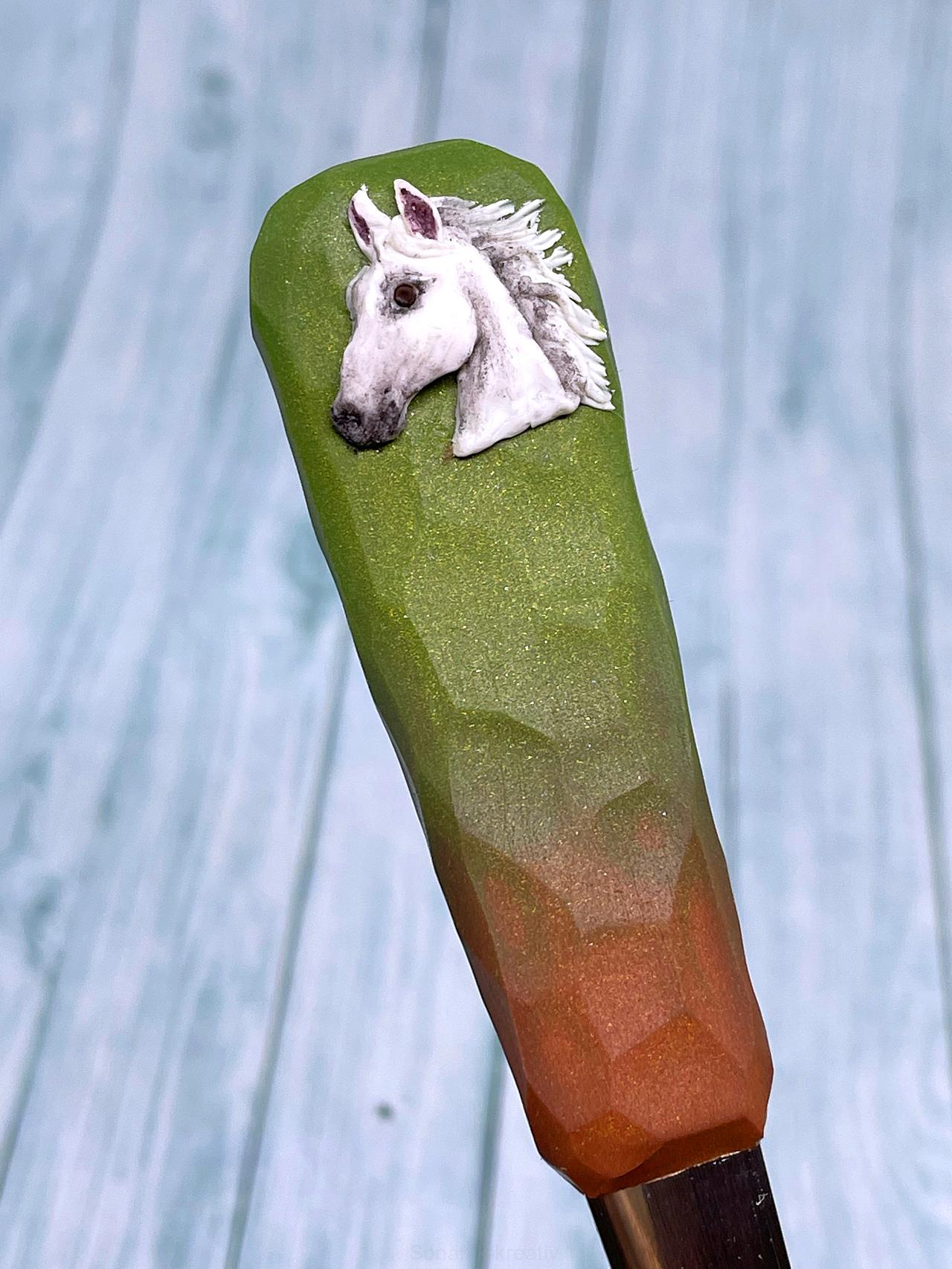 Zdobená lžička delší