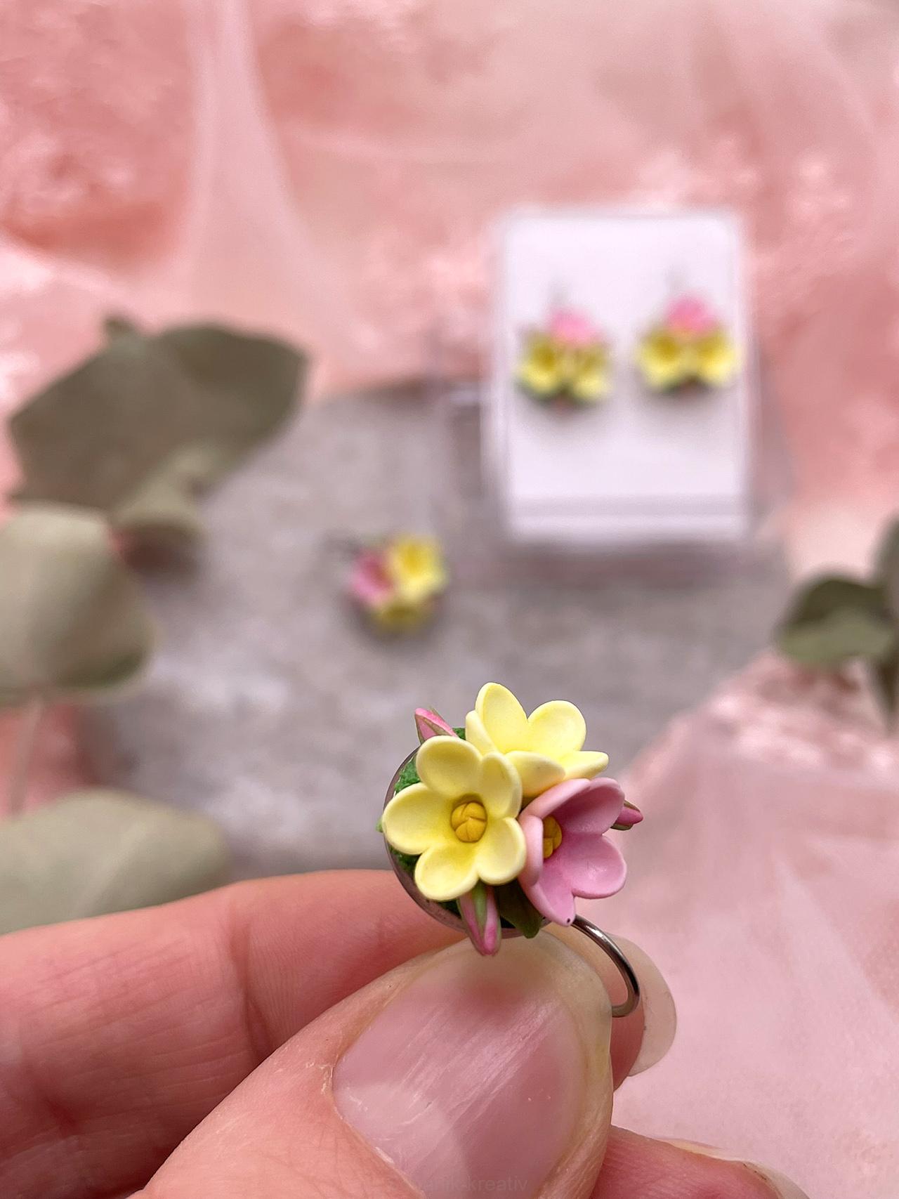 Náušnice květinkové-chirurgická ocel