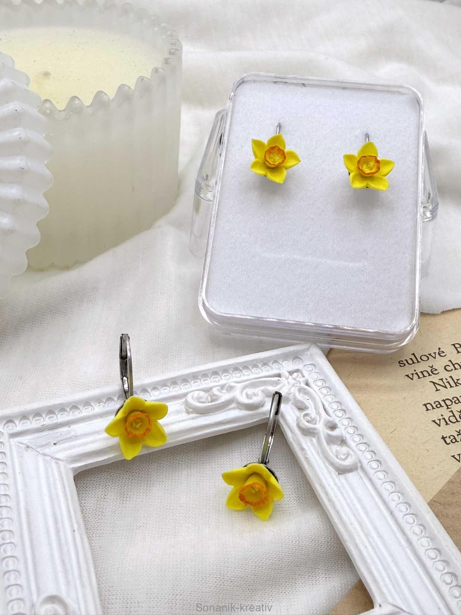 Náušnice Narcisky žluté visací