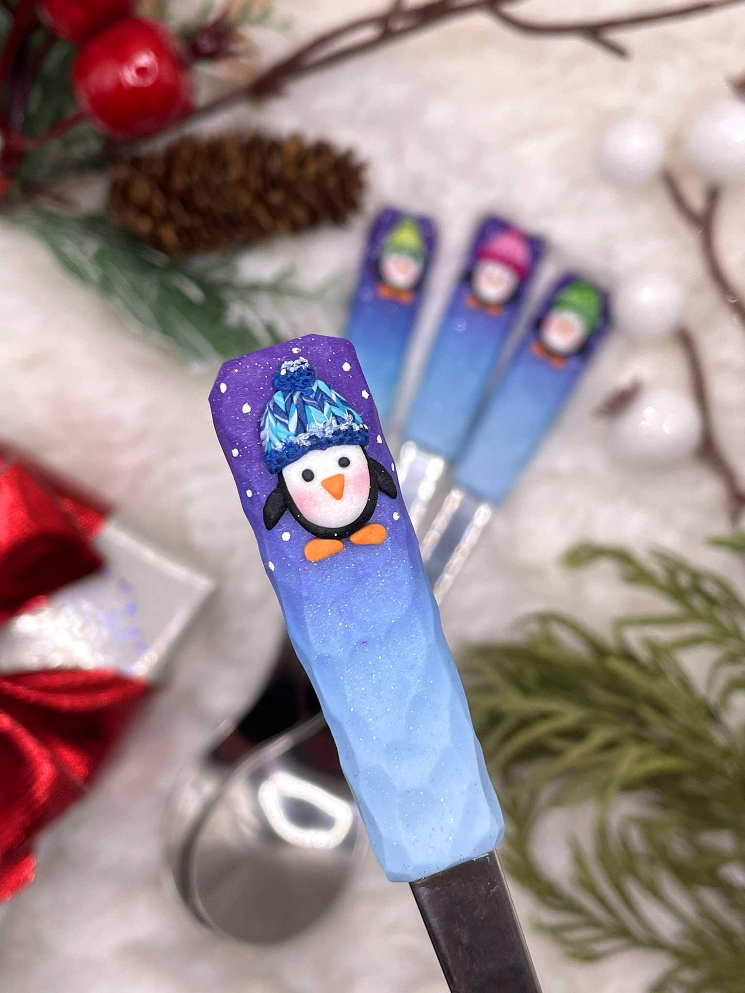 Zdobená lžička s tučňákem