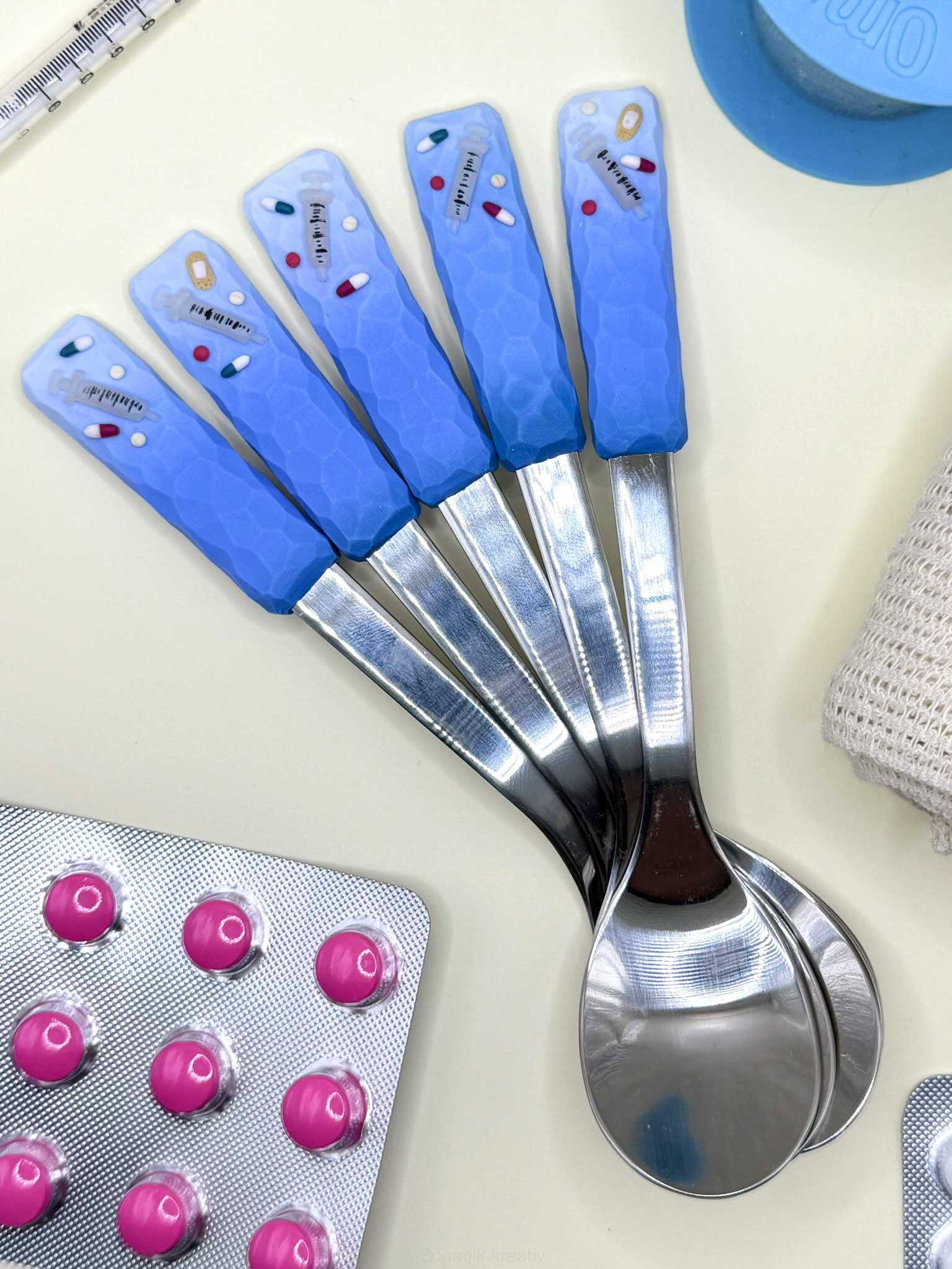 Zdobená lžička pro zdravotníky