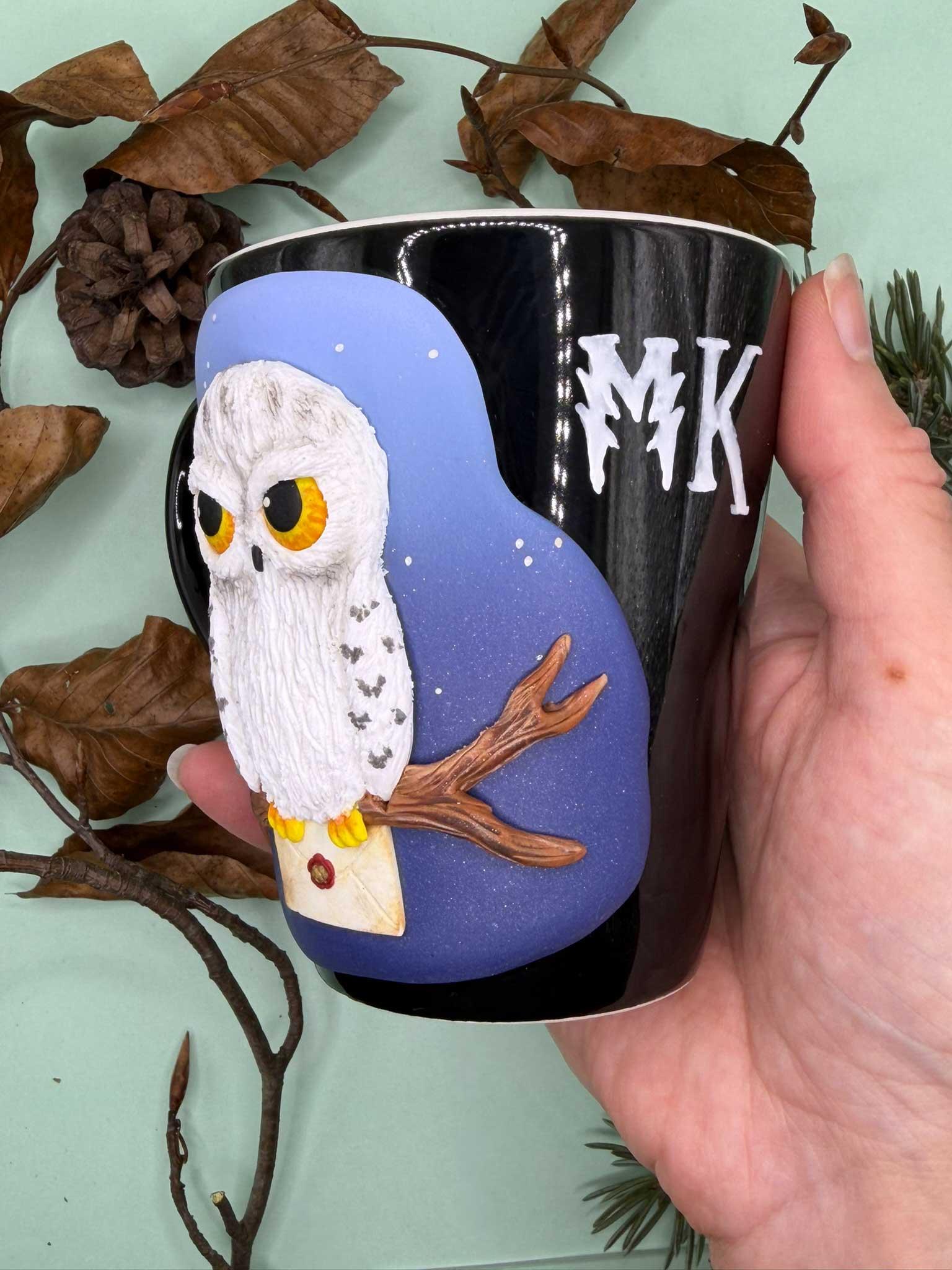 Zdobený hrnek se sovou