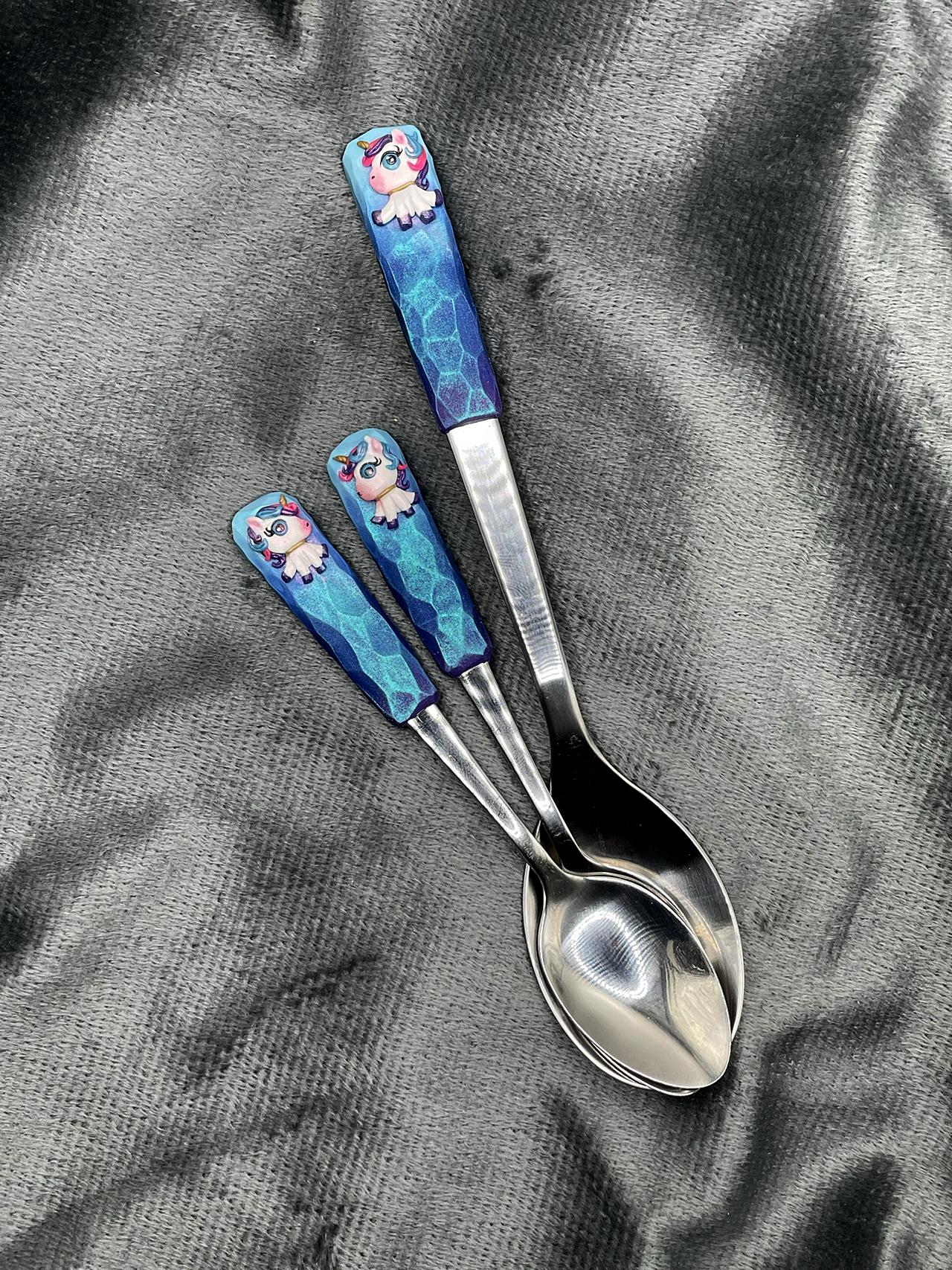 Zdobená polévková lžíce s jednorožcem