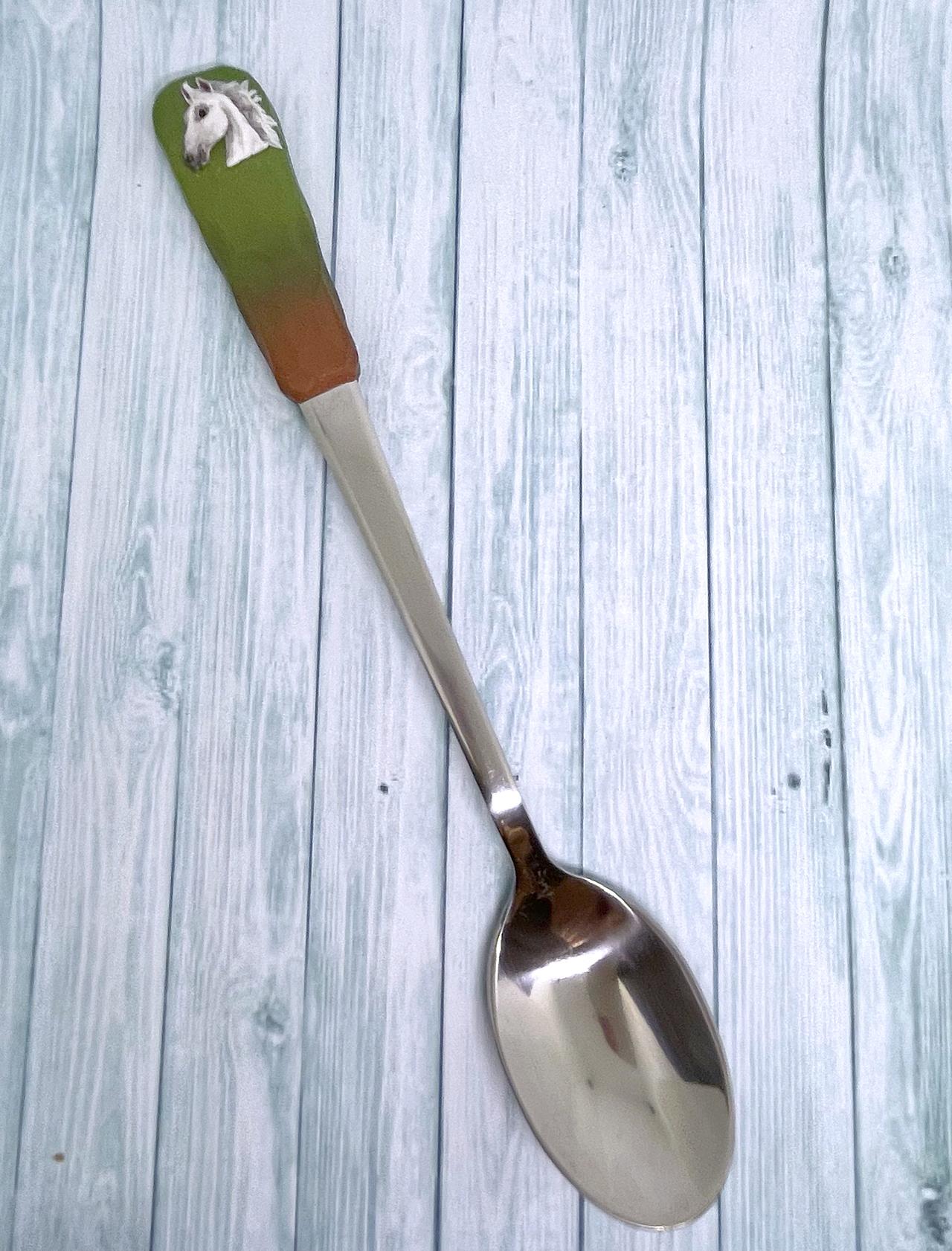 Zdobená lžička delší