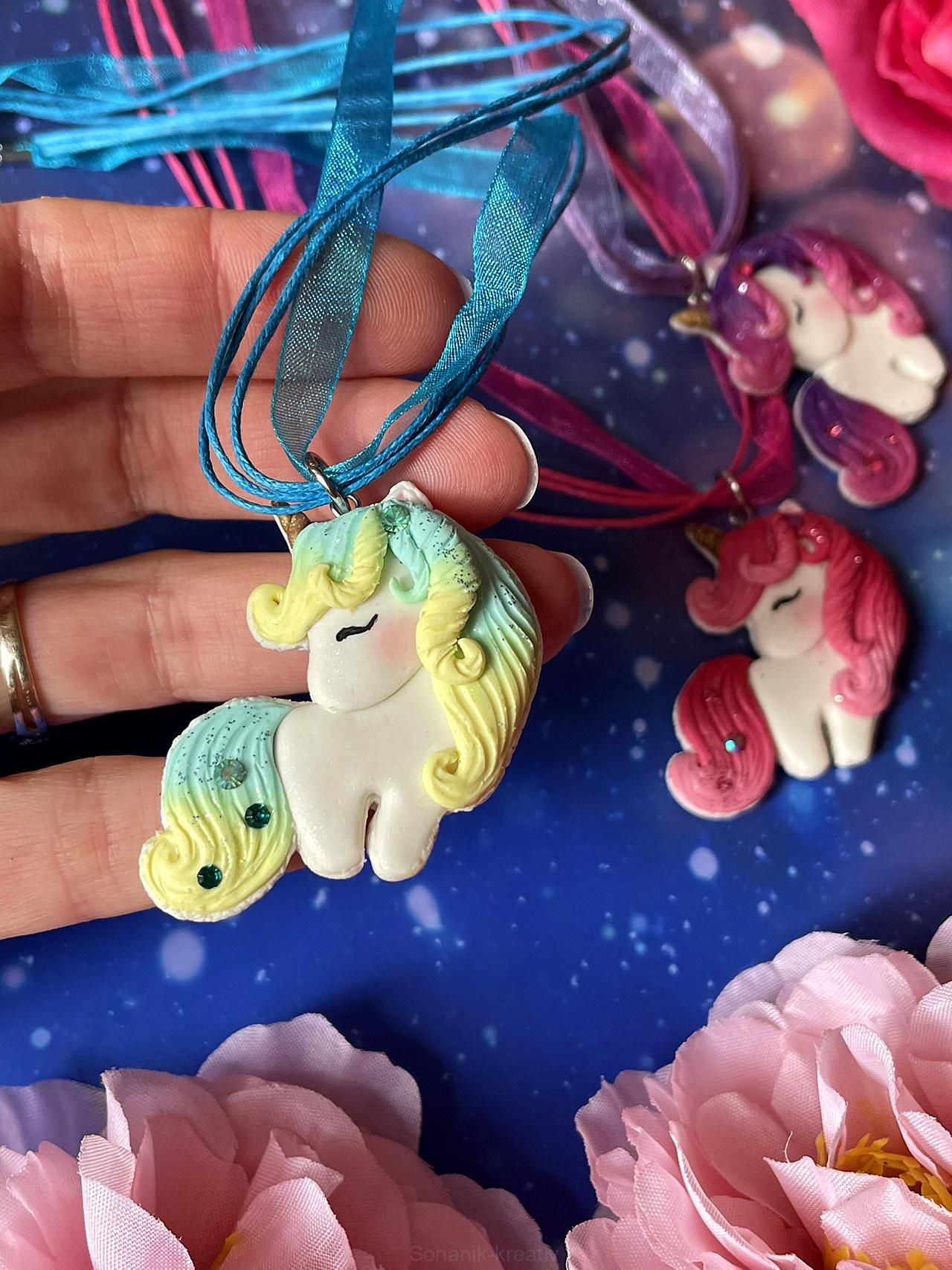 Přívěsek jednorožec