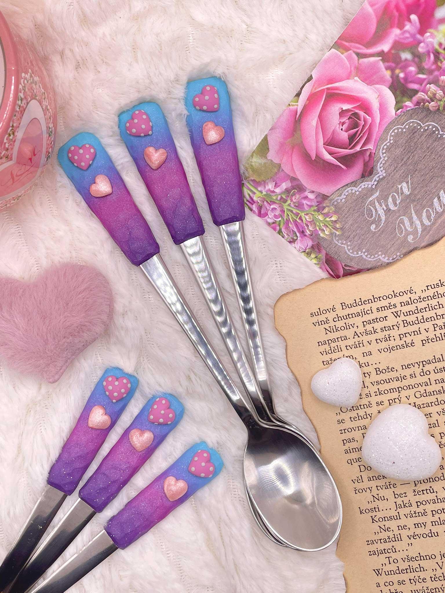 Zdobená lžička se srdíčky