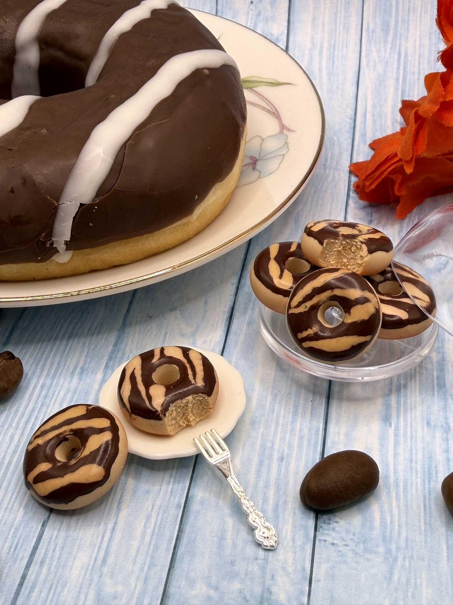 Náušnice Čokokaramelové donuty visací