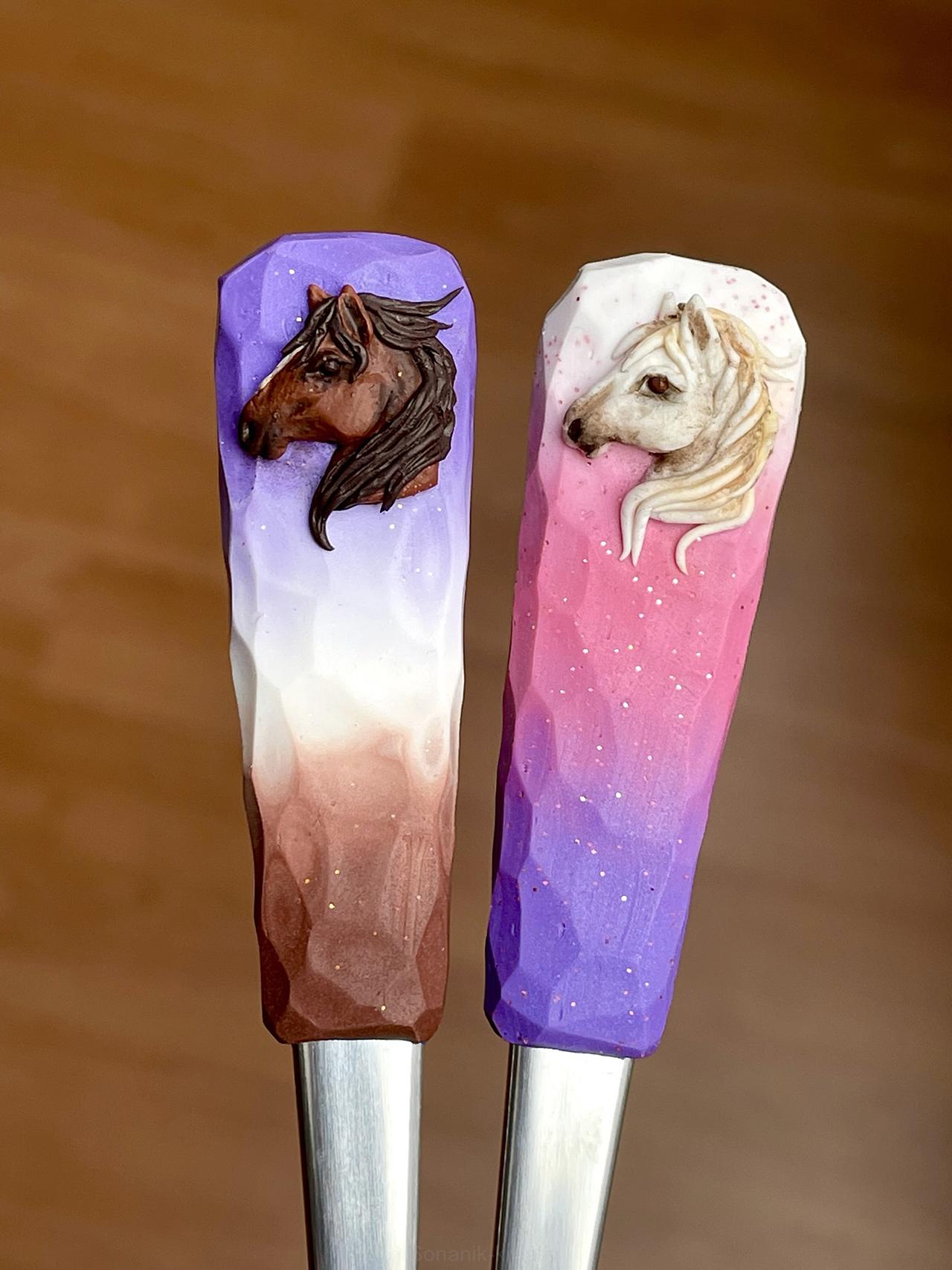 Zdobená lžička delší