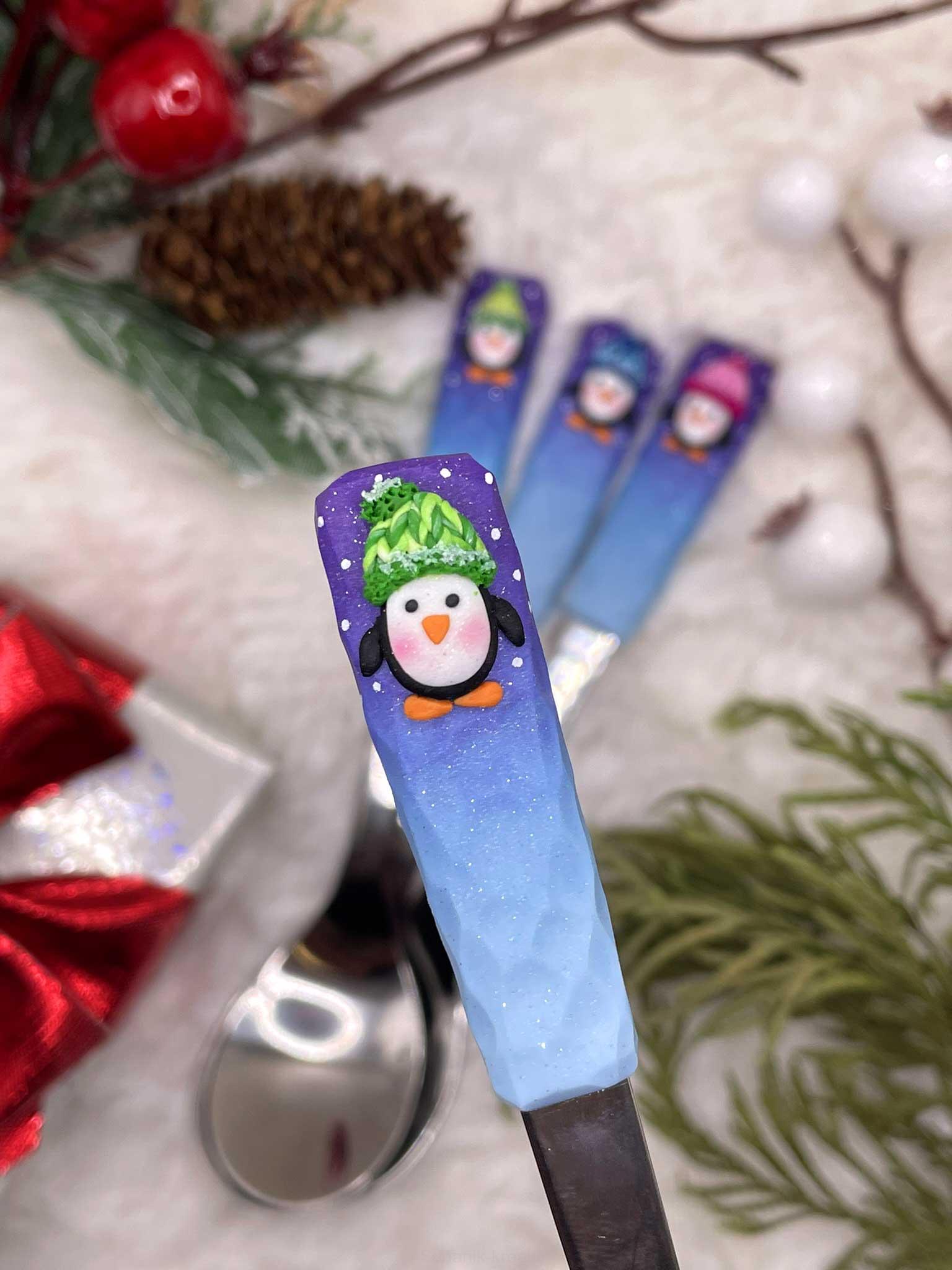 Zdobená lžička s tučňákem