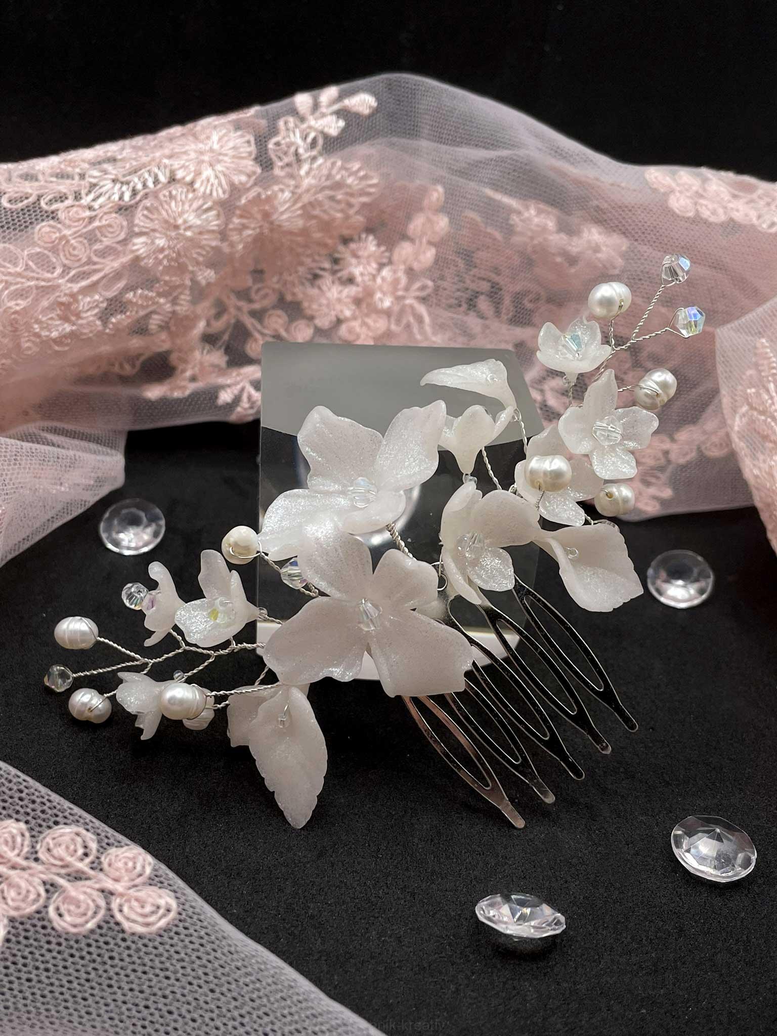 Zdobený hřebínek Ledové květy