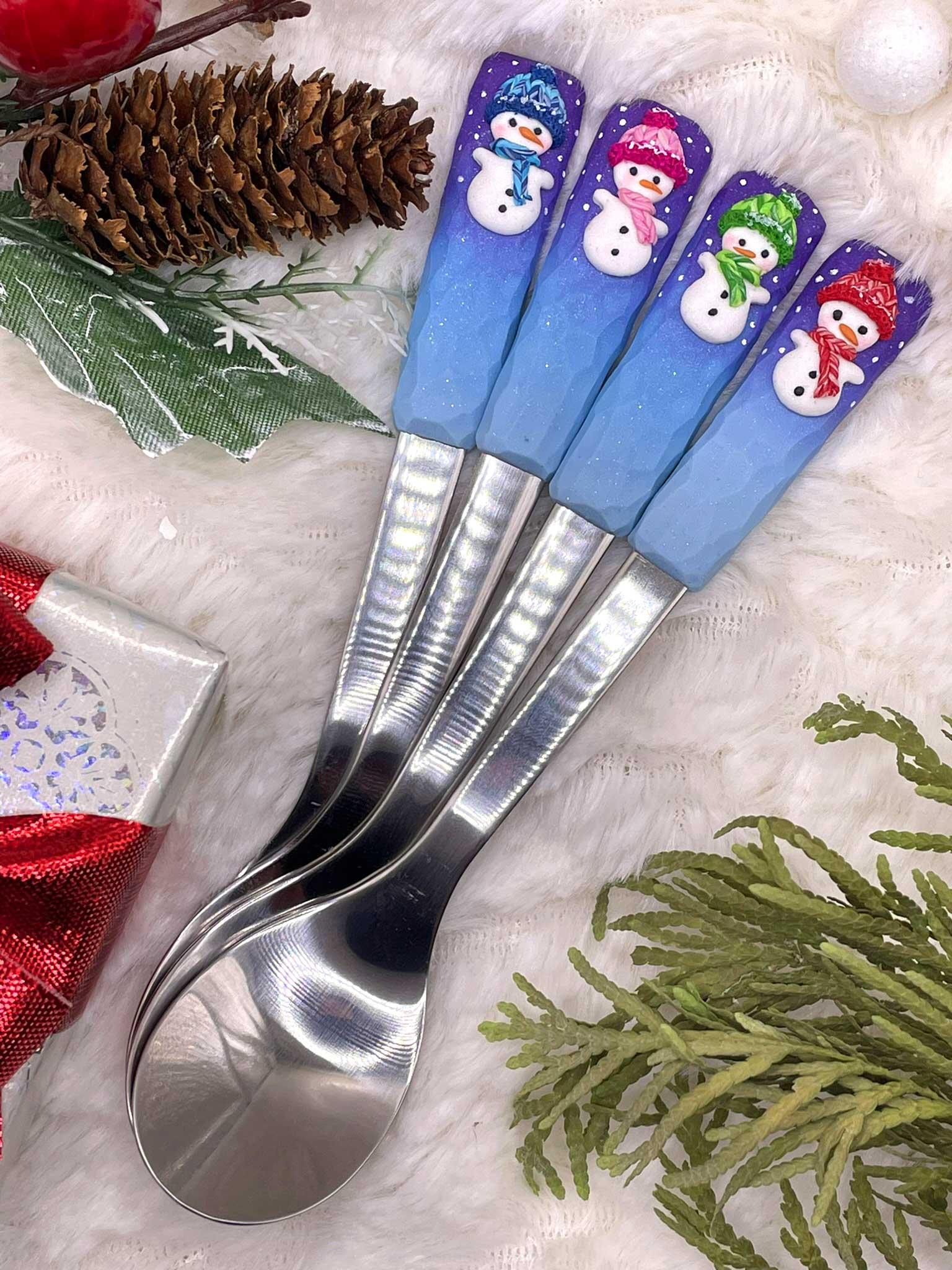 Zdobená lžička se sněhulákem