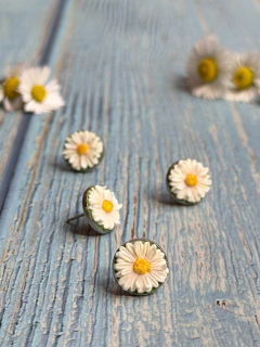 Náušnice sedmikrásky napichovací