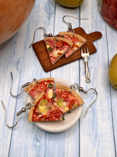 Náušnice pizza se salámem