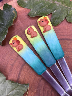 Zdobená lžička s kapybarou