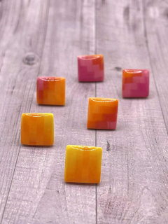 Náušnice Bargello čtverečky napichovací